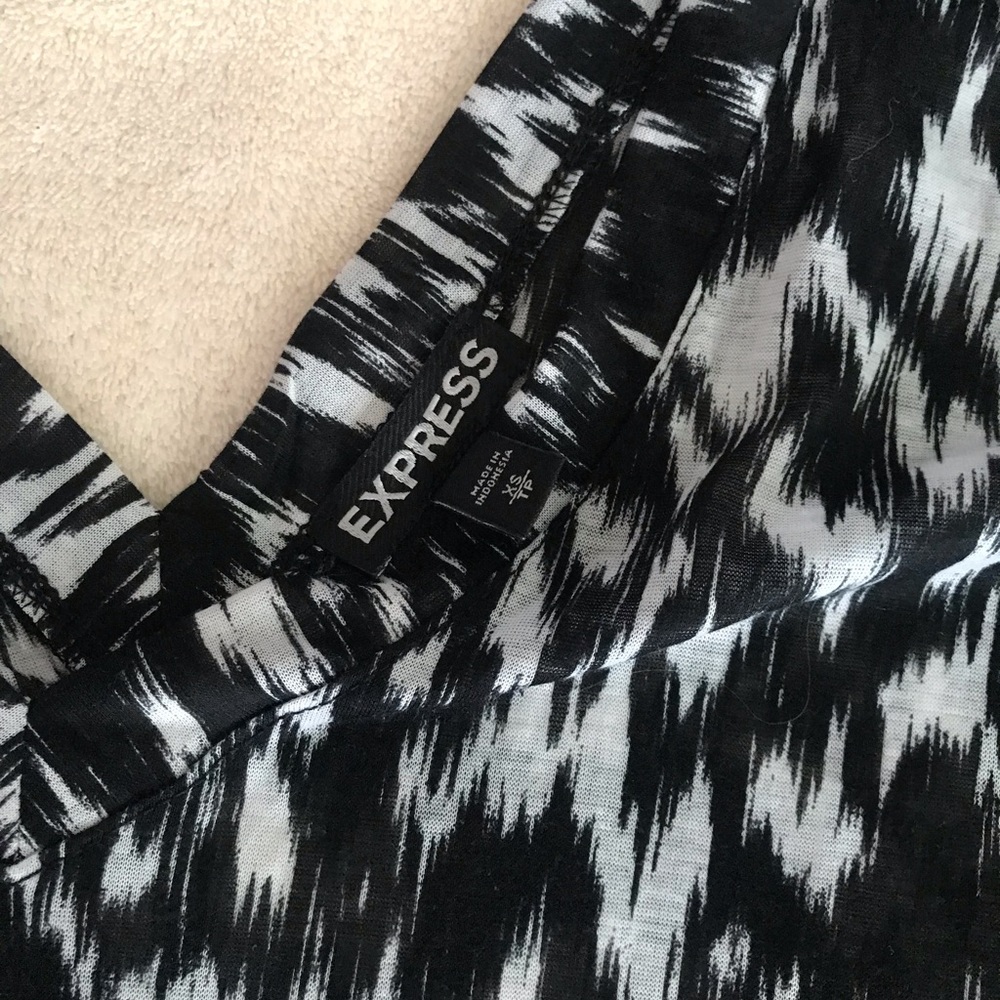 Express top - Picture 2 of 2